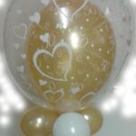 schwebender Deco Bubble 50 Ballon zur Goldhochzeit